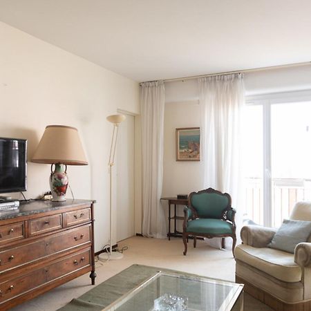 Lovely 66 M 2 Steps From The City Center Apartment บูโลญบียองกูร์ ภายนอก รูปภาพ