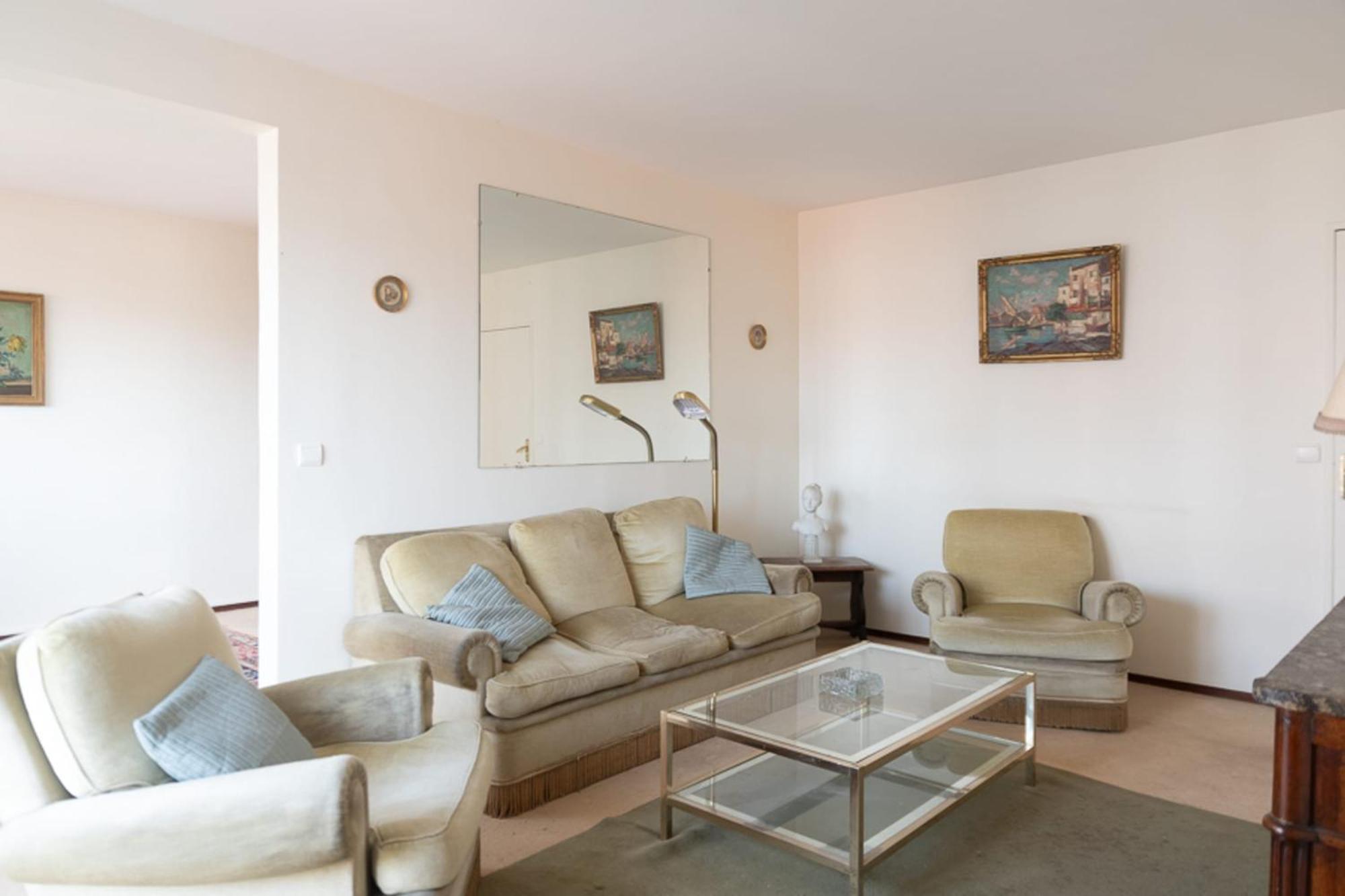 Lovely 66 M 2 Steps From The City Center Apartment บูโลญบียองกูร์ ภายนอก รูปภาพ
