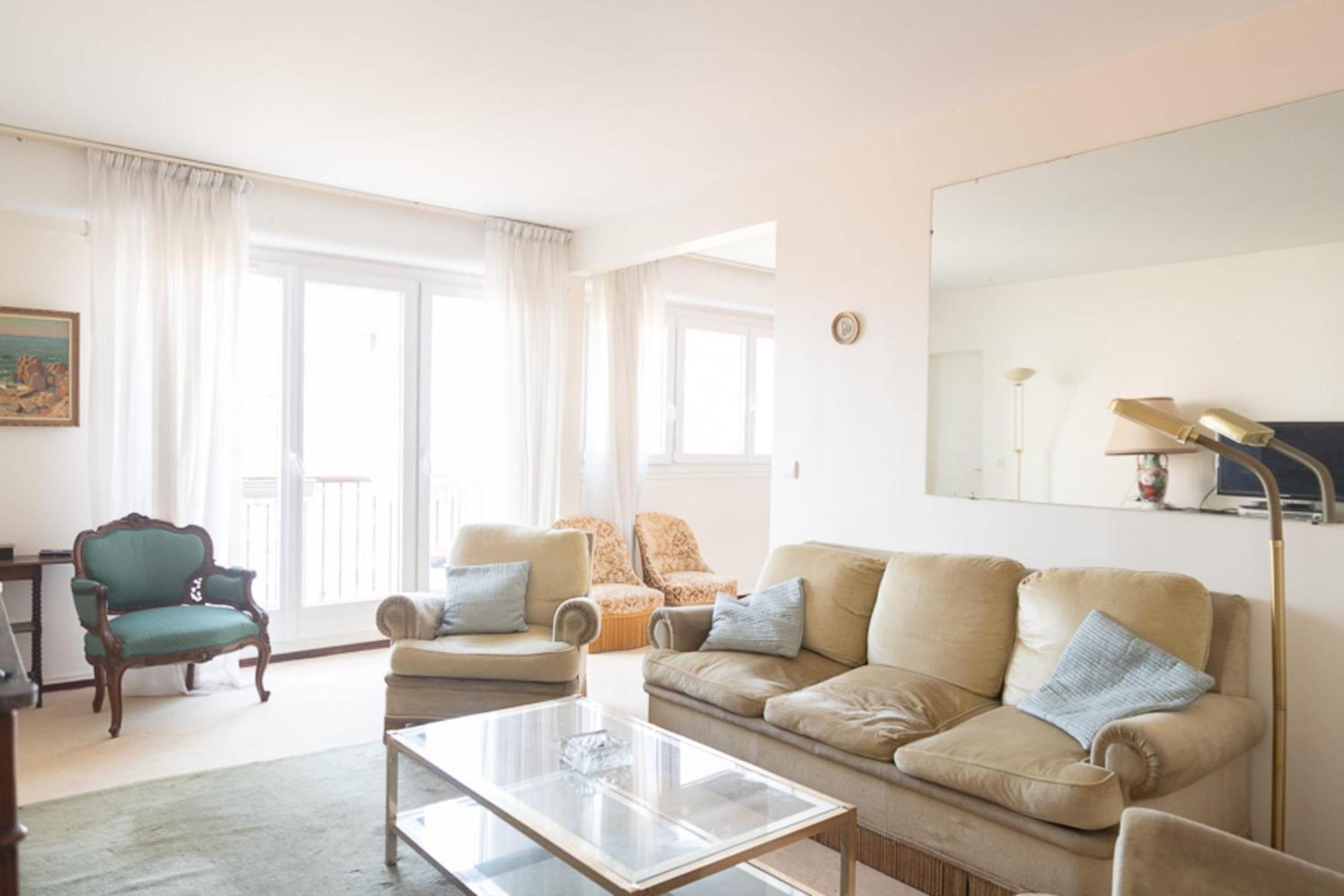 Lovely 66 M 2 Steps From The City Center Apartment บูโลญบียองกูร์ ภายนอก รูปภาพ