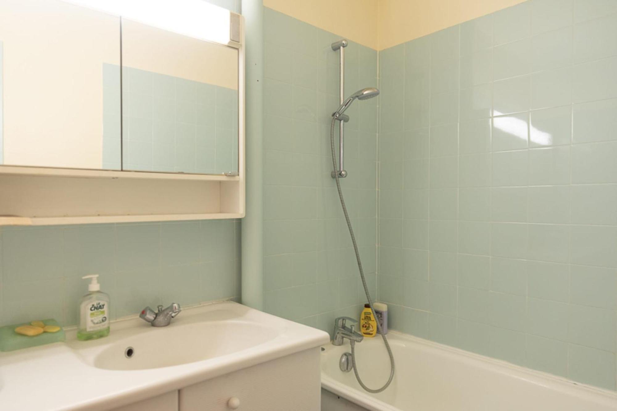 Lovely 66 M 2 Steps From The City Center Apartment บูโลญบียองกูร์ ภายนอก รูปภาพ